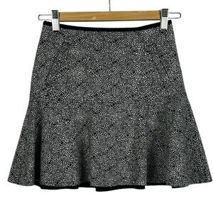 Lululemon Circuit Breaker Floral Mini Skirt Size 4 Black White Sporty Tennis